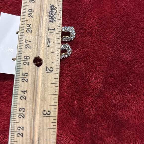 Crystal metal gold plated pin earrings - Picture 9 of 12